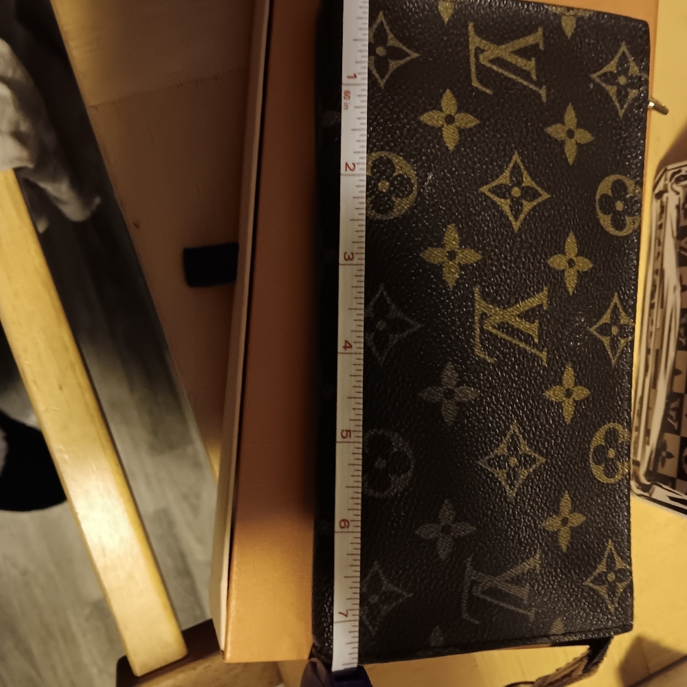 LV Toiletry Pouch - Picture 6 of 9